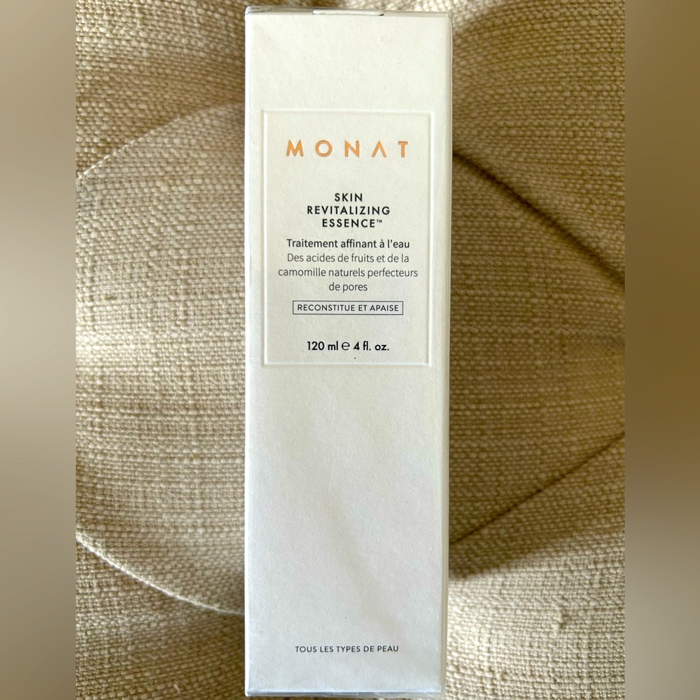 Monat Skin Revitalizing Essence